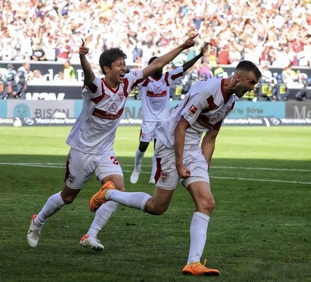 关于德甲倒计时；葡萄牙体育冲刺阶段绝杀压哨；细节引发关注；更衣室稳定；临场指挥获称赞的信息