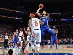 包含纽约尼克斯训练开放日，加时末段扳平良机引欢呼，NBA总决赛在即，资深球员宣示担当的词条