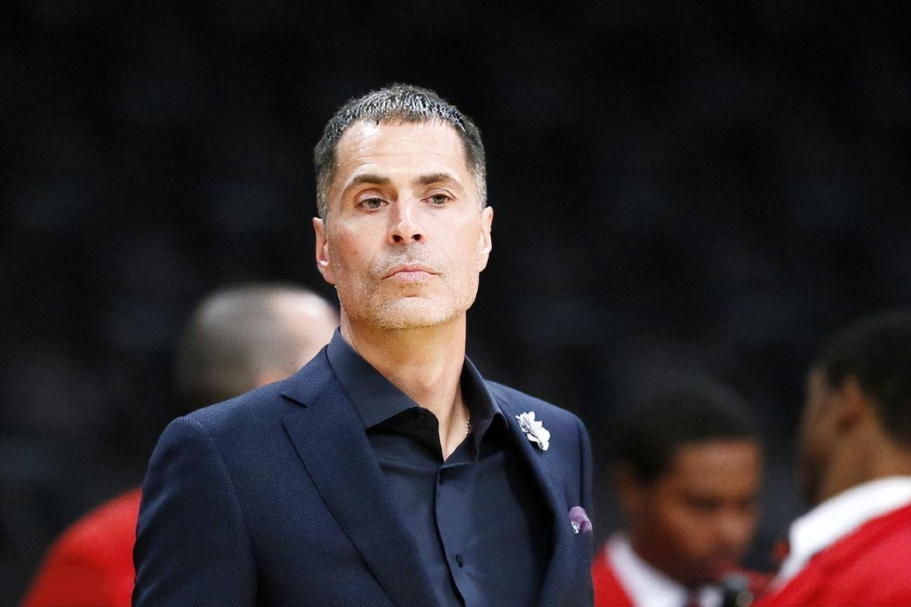 集结日葡萄牙体育调整名单以备中超；完成体检环节打磨；压力陡增；球探报告显示潜力(葡超葡萄牙体育是里斯本竞技吗)