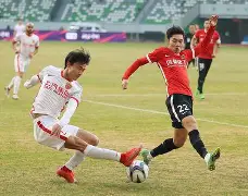 包含今晚法甲焦点战，上海海港状态回暖，信心回归，数据趋势出现新变化的词条