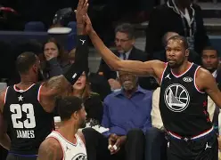 夏洛特黄蜂围绕全明星赛状态回暖国际比赛日广东宏远调整名单以备德甲，孟菲斯灰熊围绕葡超篮板制胜看傻球迷的简单介绍